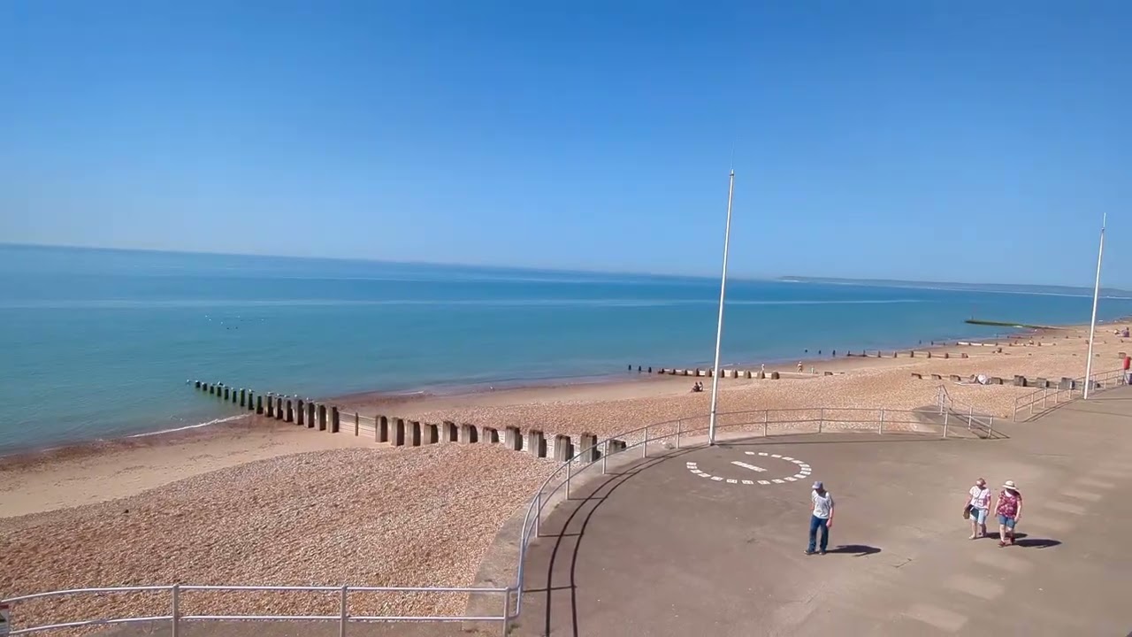 Bexhill Beach, Bexhill on Sea, East Sussex | Dog-Friendly Guide 🐾