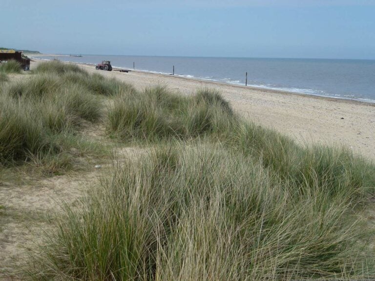 caister on sea beach 768x576
