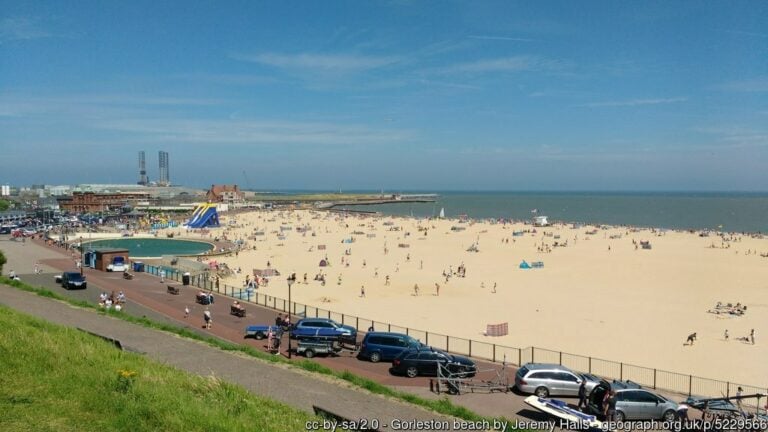Gorleston Beach 768x432