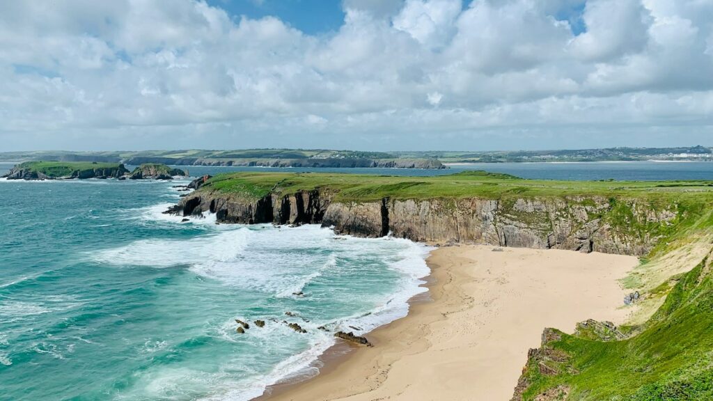 Sandtop Bay Caldey 1024x576