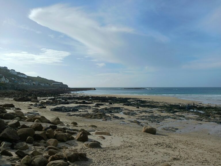 Sennen Cove Beach 768x576