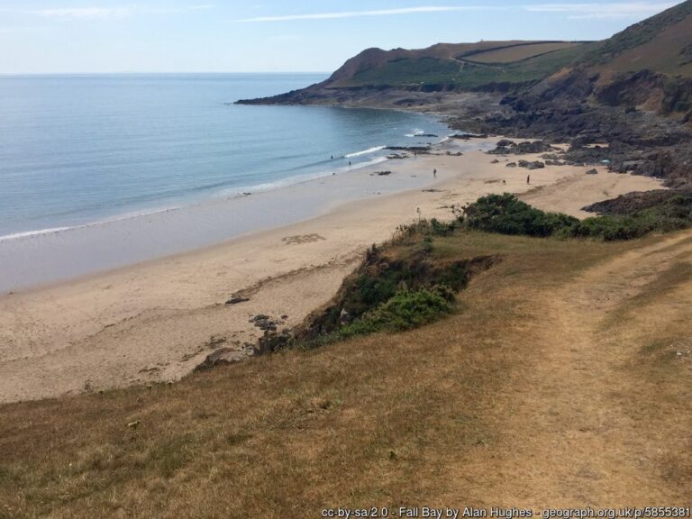 Fall Bay from cliffs 768x576