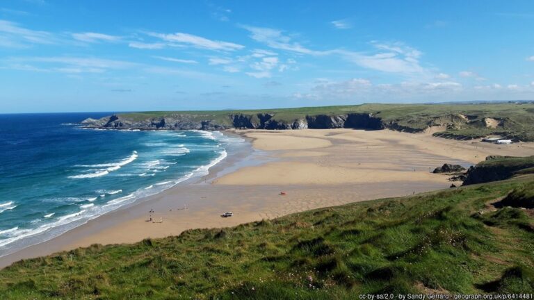 Holywell Bay 768x432