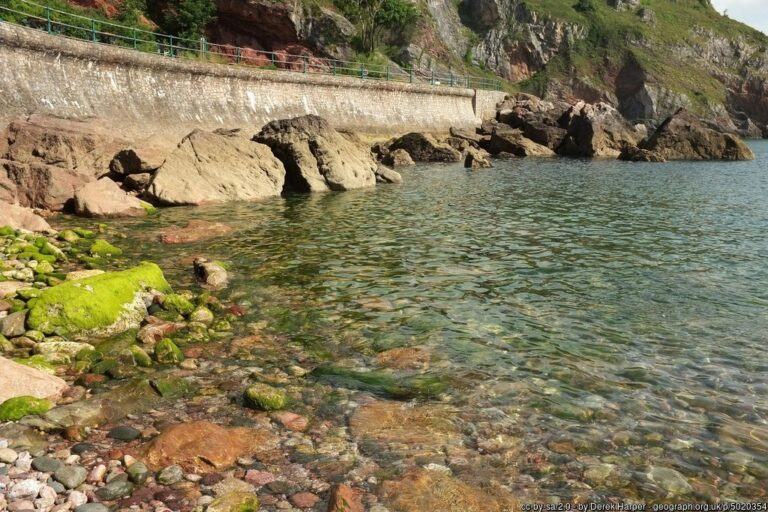 Ansteys Cove 768x512
