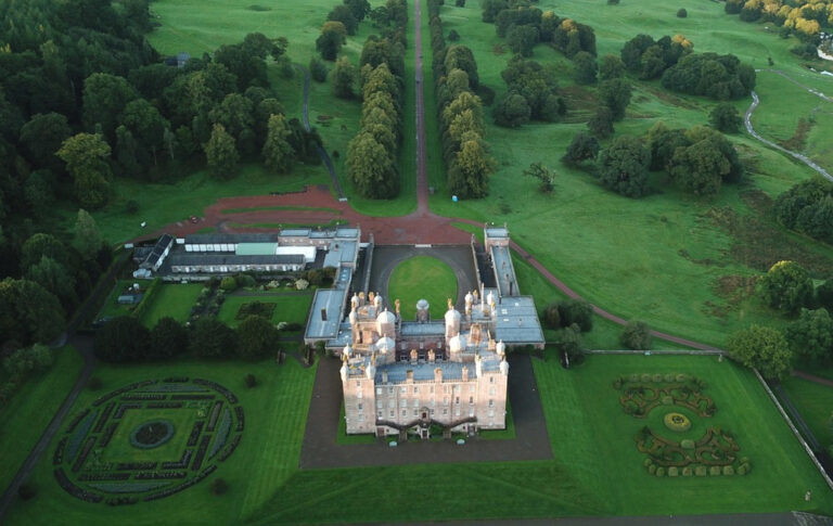 Drumlanrig Castle 768x485