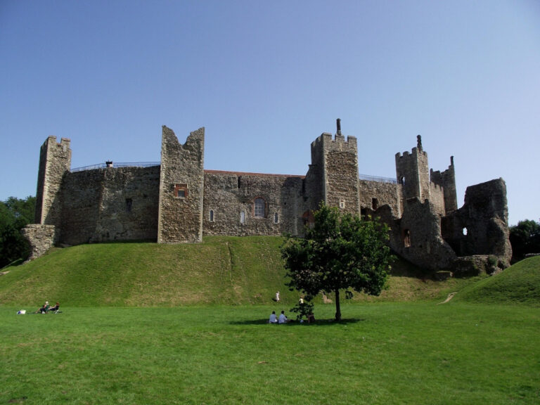 Framlingham Castle Suffolk 768x576