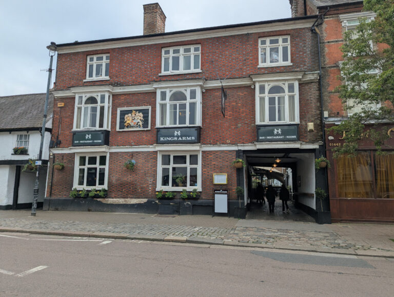 The Kings Arms Berkhamsted 768x578