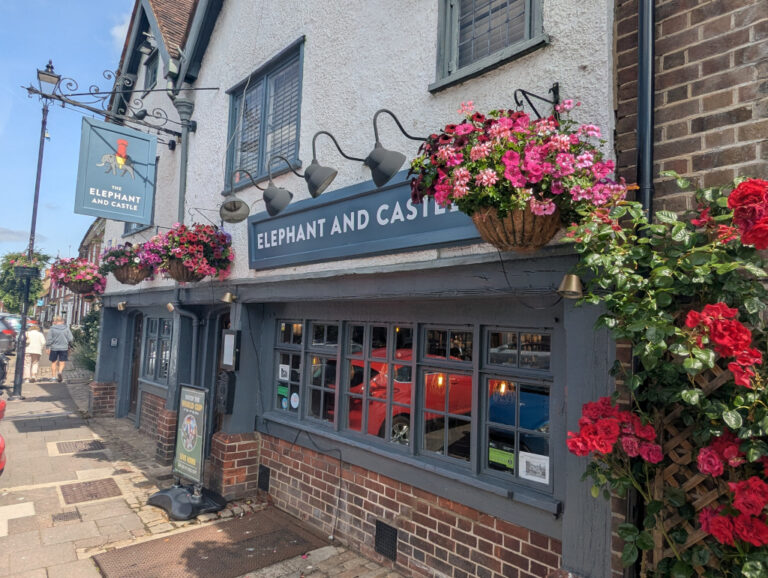 Elephant and Castle Amersham 768x578