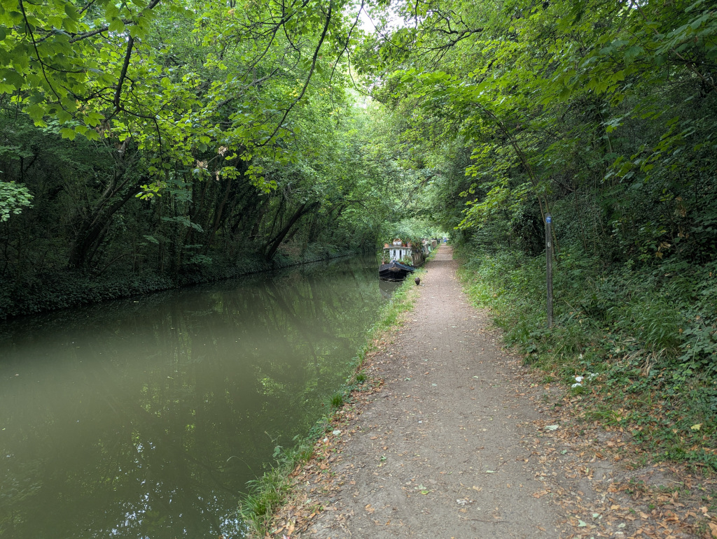 Canal towpath near Tring Station