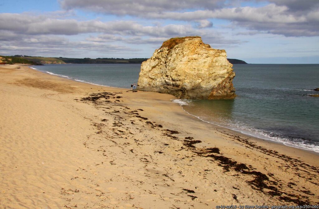 Crinnis Island and Beach