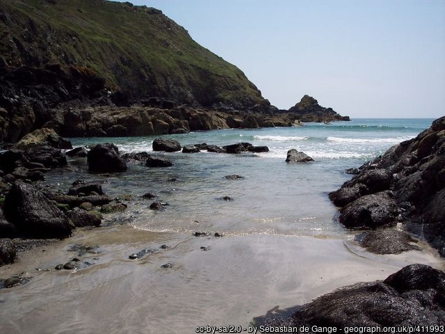 Downas Cove Rocks