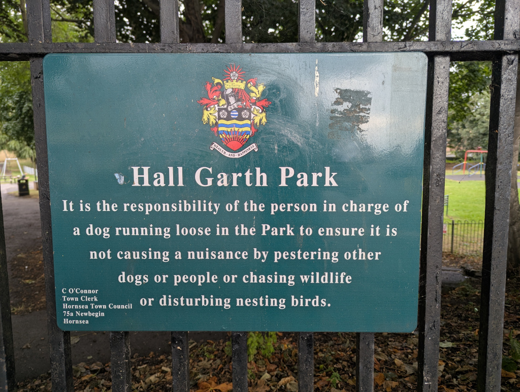 Hall Garth Park Dog Sign