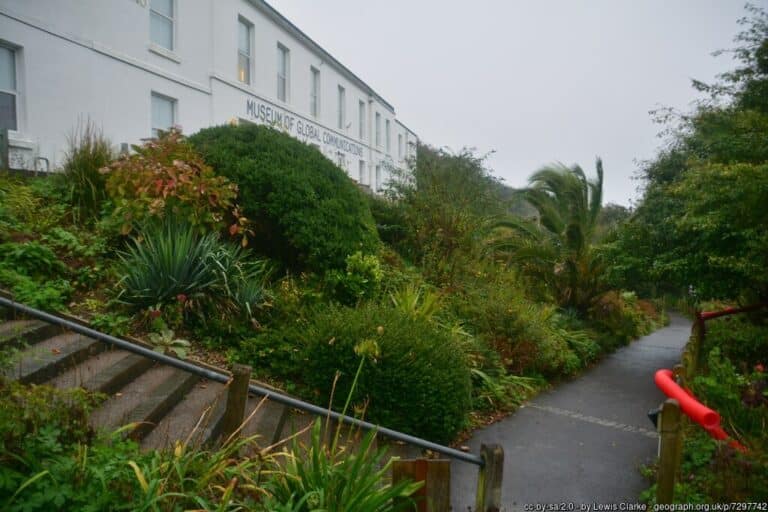 PK Porthcurno Cornwall 768x512