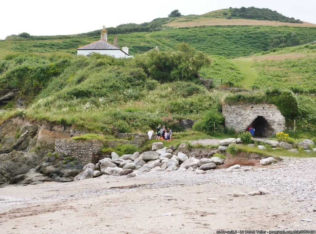 old lime kiln Man Sands brixham