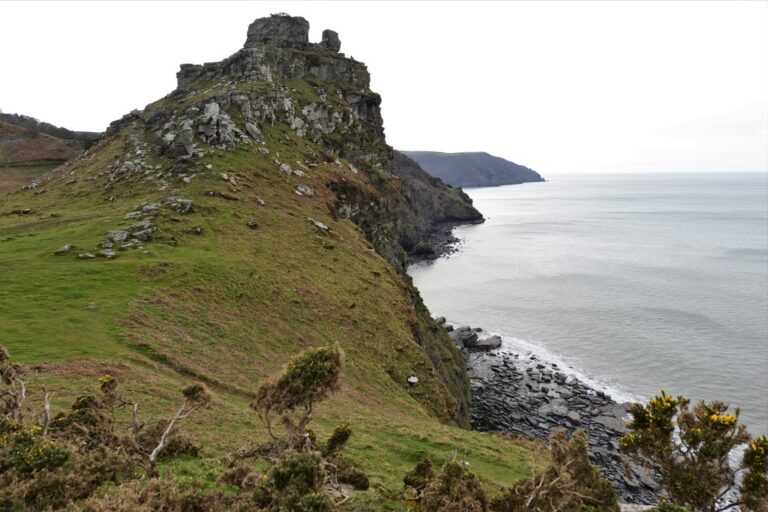 Castle Rock Wringcliff Bay Beach 768x512