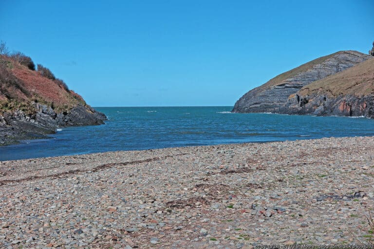 Ceibwr Bay Beach Pembrokeshire 768x512