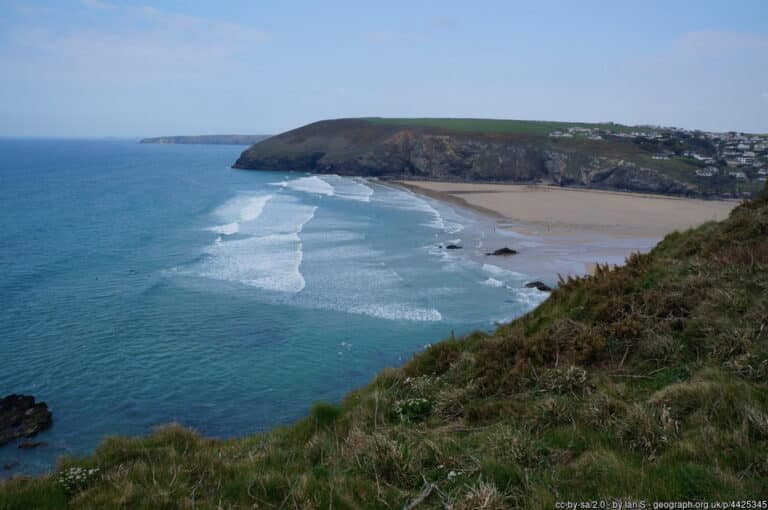 Mawgan Porth Beach North Cornwall 768x510