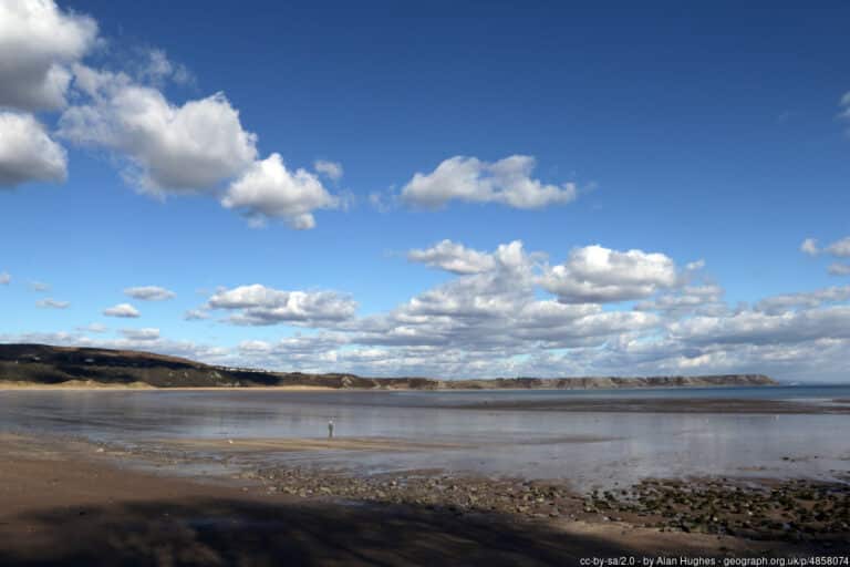 Oxwich Bay Beach 768x512