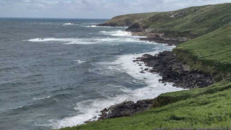 Porthzennor Cove Cornwall 768x432
